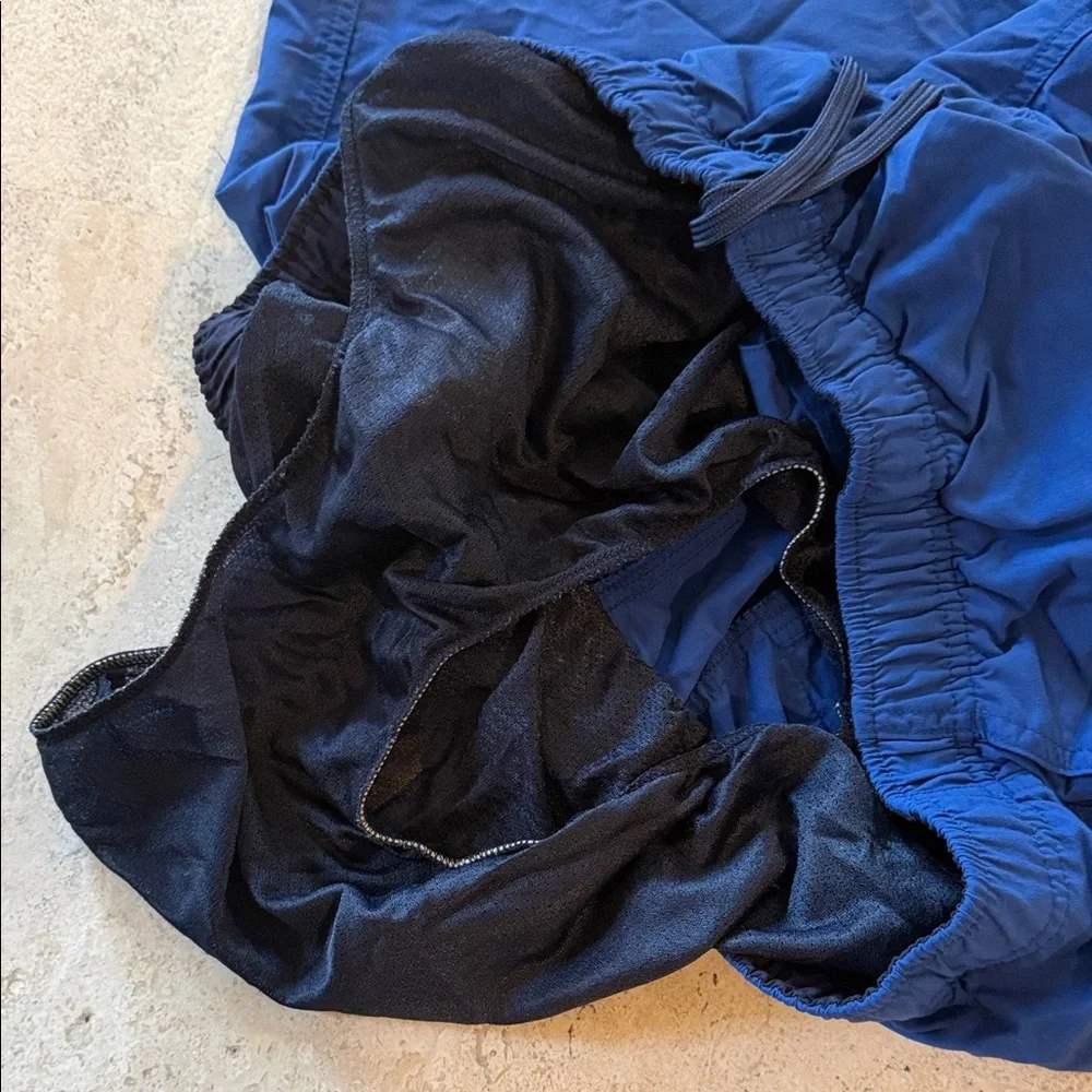 L.L. Bean Large Men's Vibrant Blue Swim Trunks‎